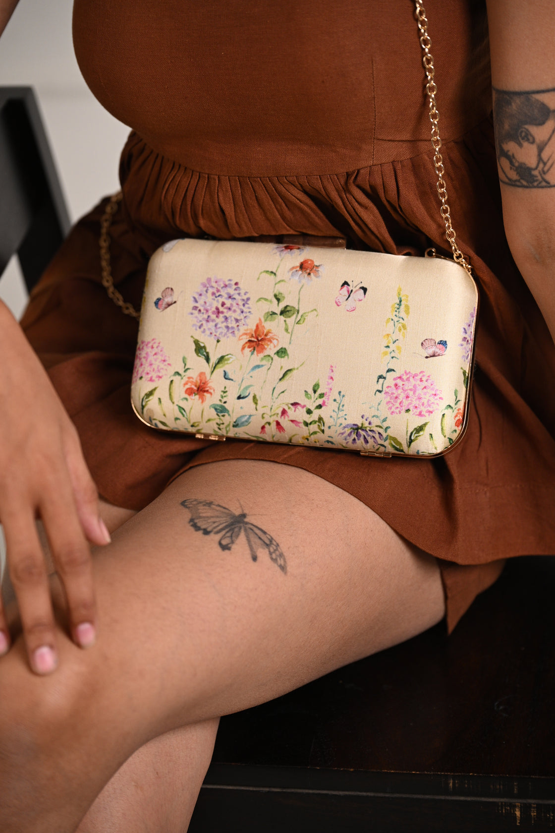 GARDENS OF NEERLAYA CLUTCH
