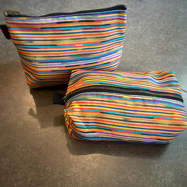 COLOURFUL STREAK POUCH SET