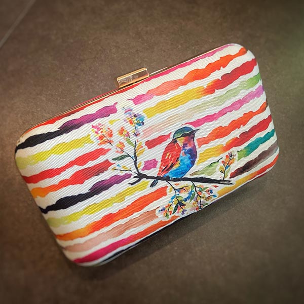 THE COLORFUL SPARROW CLUTCH