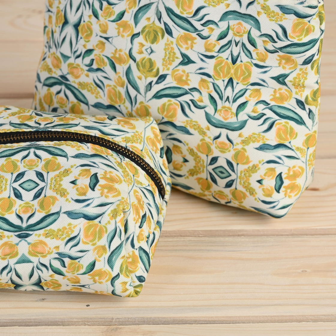YELLOW TULIP POUCH SET